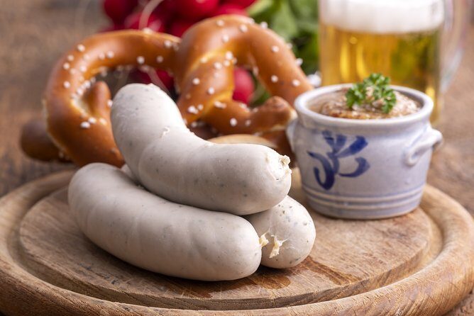 Private Munich Beer Hall Tour with 3-Course Meal & Beer Tastings - Beer Hall Culture With Real Meal Stops, Not Just Photos