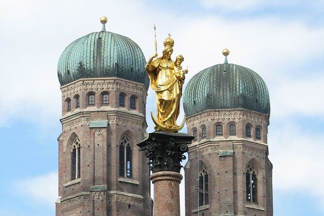 Private Munich History and Beer Culture Walking Tour - Stop 2: Rathaus-Glockenspiel and the bell-show moment