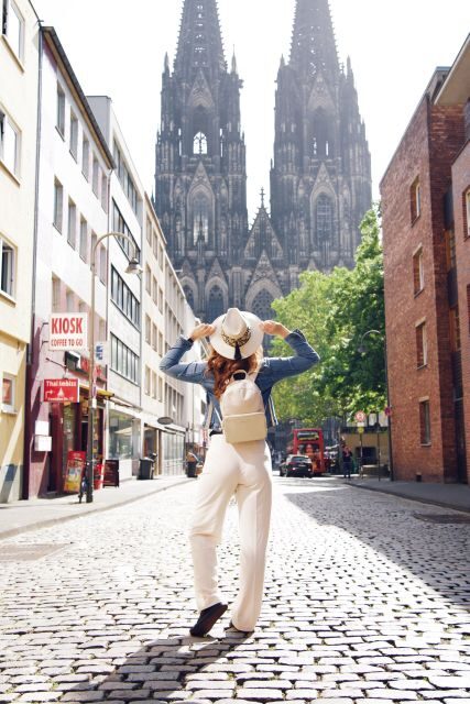 Private photoshoot in Cologne - Hohenzollern Bridge and the Rhine for Romantic, Cinematic Frames