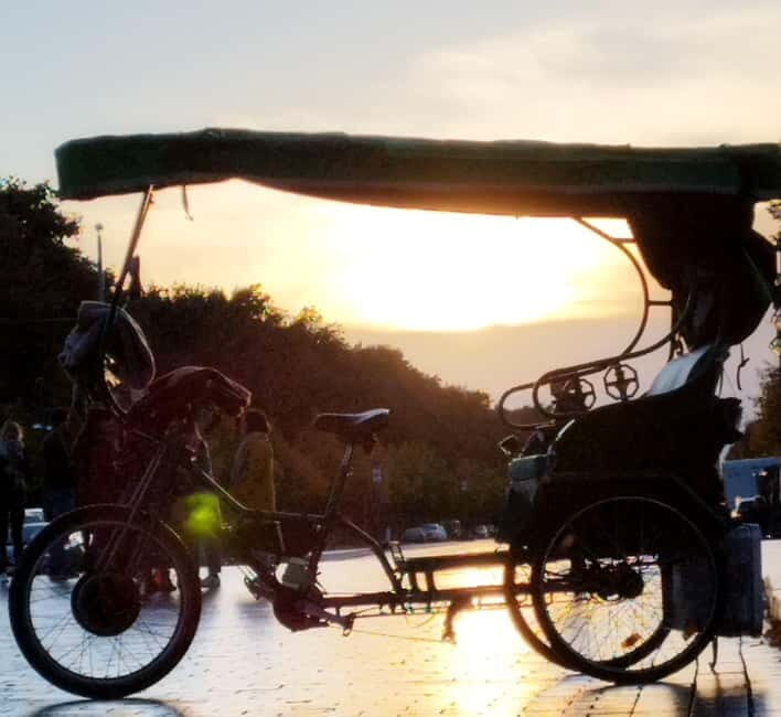 Private Rickshaw Taylor Made By Night Tour - What you’re really buying with a private e-rickshaw night tour