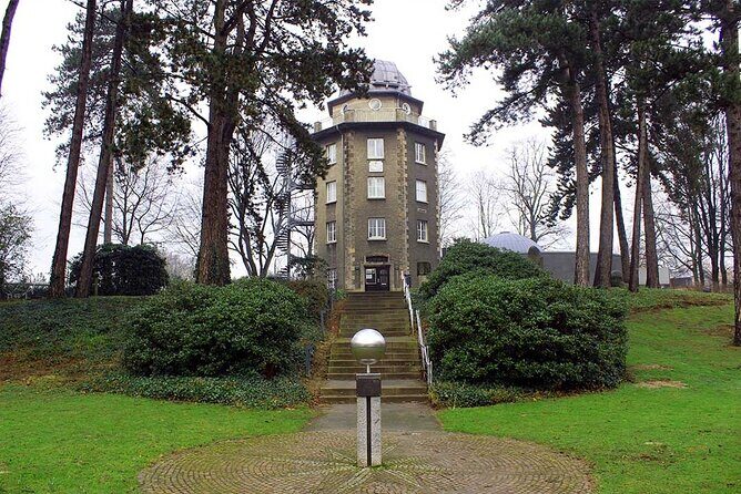 Private scavenger hunt around the Ruhrfestspielhaus Recklinghausen - Stadtgarten time: your main puzzle playground