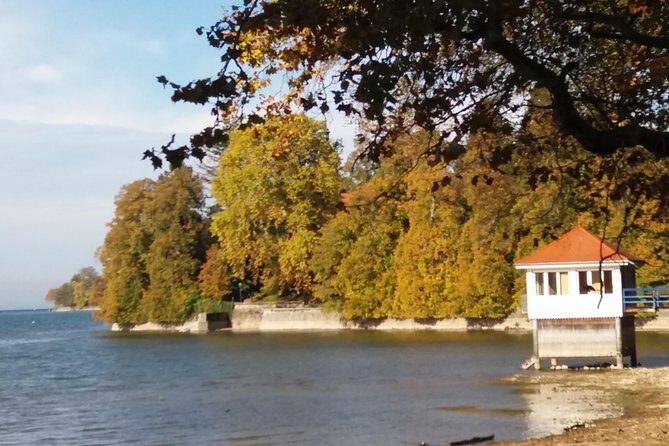 Private Sightseeing Tour 1,5 hours Lindau Island Lake Constance - Munster Unserer Lieben Frau: a quick stop that still counts