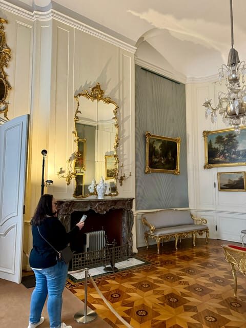 Private Sightseeingtour im Taxi nach Potsdam und Sanssouci - New Palace in Potsdam: Victory, Family Storage, and Time Pressure