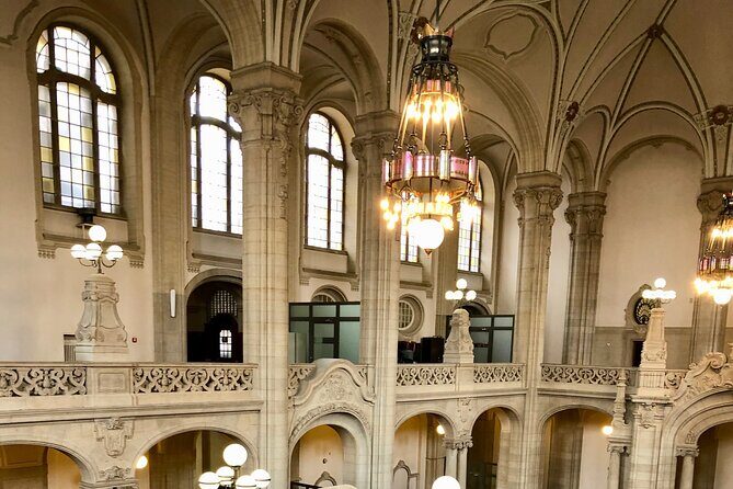Private Taxi Tour City East & West History and Architecture 3-4h - The government mile: Reichstag, Parliament’s glass, and the Chancellor’s building