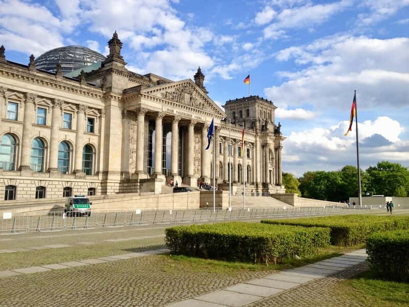 Private Taxi Tour through Berlin East and West and Kiez 4-6h - West Berlin highlights you’ll recognize fast (and why they matter)