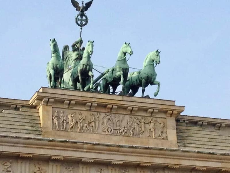 Private Taxi Tour through Berlin East and West and Kiez 4-6h - Your ride: luxury SUV comfort, plus you’re sheltered from the traffic stress