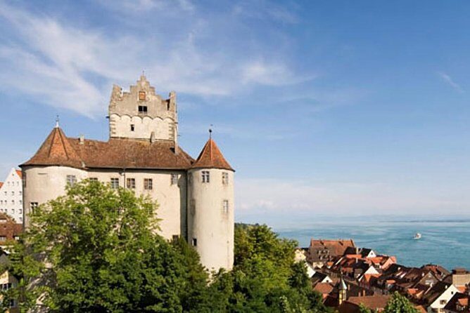 Private Tour around Lake Constance in just one day including pick up from any hotel - Meersburg: castle viewpoints and a classic lake-town silhouette