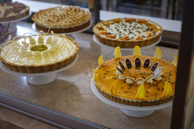 Private Tour: Daytime Food Tour Trends & Classics - Insider eating tips: what to do after the last bite
