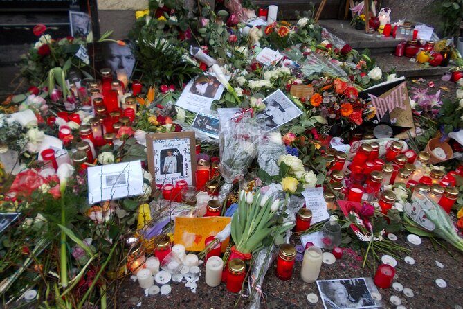Private Tour of David Bowie's West-Berlin - Hauptstraße 155: ending at Bowie’s 1976–1978 home