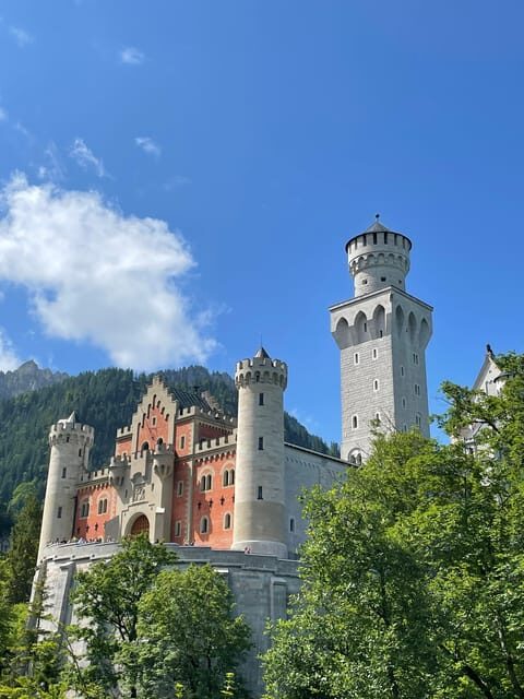 Private tour to Neuschwanstein castle from Munich - Oberammergau with lunch, shopping time, and Passion Play context