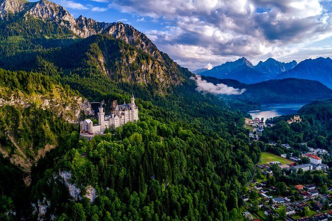 Private Tour to Neuschwanstein & Linderhof, Skip The Line & Lunch - Mary’s Bridge shuttle: the viewpoint bonus (if it’s operating)