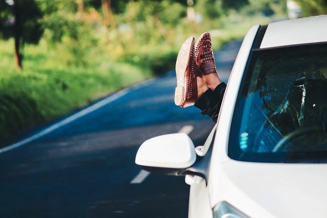 Private Transfer from Berlin to Prague with 2h of Sightseeing - Private Berlin pickup and Prague drop-off, without the stress tax
