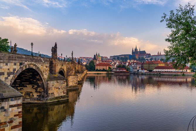 Private Transfer from Berlin to Prague with 2h of Sightseeing - The 2-hour sightseeing stop: how to use it well