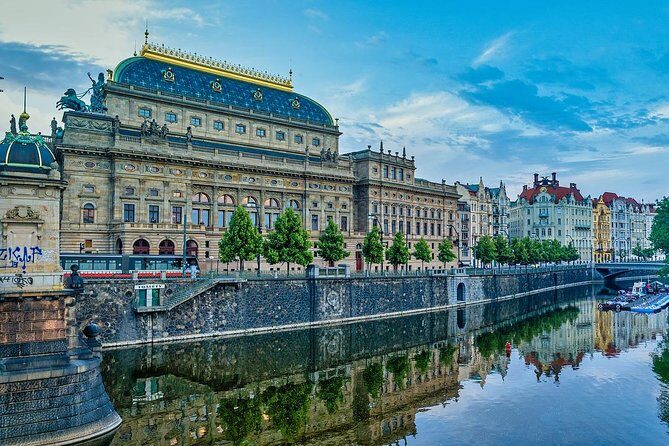 Private Transfer from Berlin to Prague with 4h of Sightseeing - Key things I’d zero in on before you book