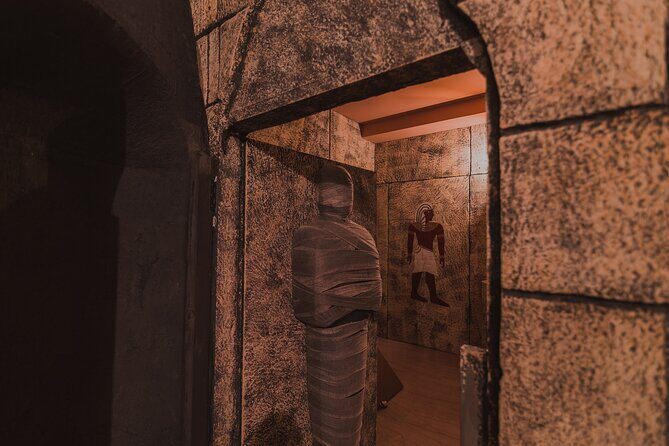 Private Tutankhamun's Tomb Live Escape Room in Berlin - Puzzles at difficulty 6/10: auto-help and MyStar tech