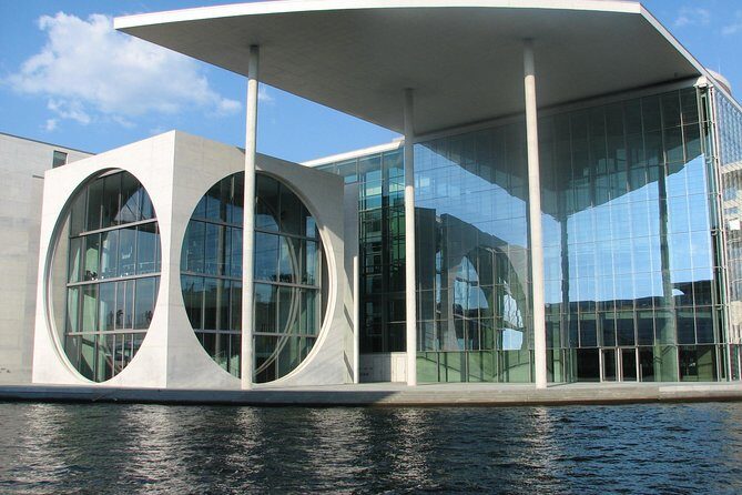 Private walking Tour: Berlin Architecture Tour - First Stop: Museum Island and the Art of Looking Up