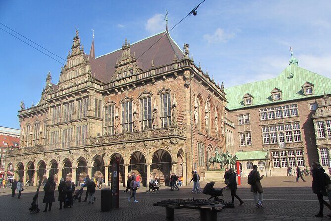 Private Walking Tour through the Fascinating Bremen's City Center - Bottcherstrasse: a 110-meter street with big characters and odd details