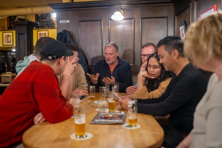 Public brewhouse tour Cologne in English - Your 2-hour route: MühlenBar to four brauhauses (and more Cologne talk)