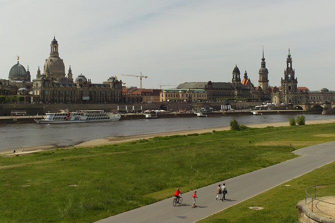 Public guided tour of the old town including a tour of the Frauenkirche - Dresden Castle area: the Saxon Louvre feel