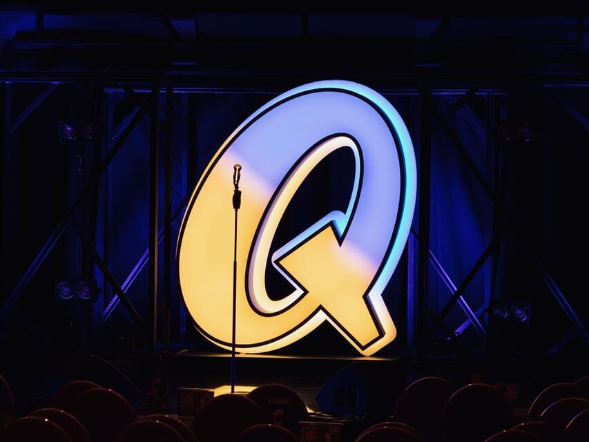 Quatsch Comedy Club München: Die Live Show - The two-hour schedule: how your evening stays simple
