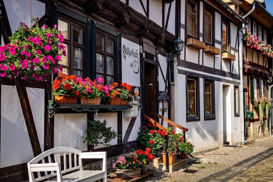 Quedlinburg: Guided City Walk - Highlights tour (private) - St. Benedikti to Hölle Blasii: churches that explain the town’s logic