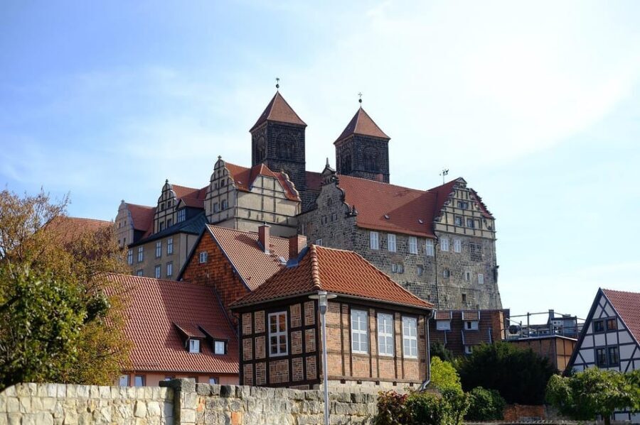 Quedlinburg UNESCO World Heritage Group Tour (private) - Old Town Highlights: Town Hall, Churches, Streets, and That “Half-Cave” Stop