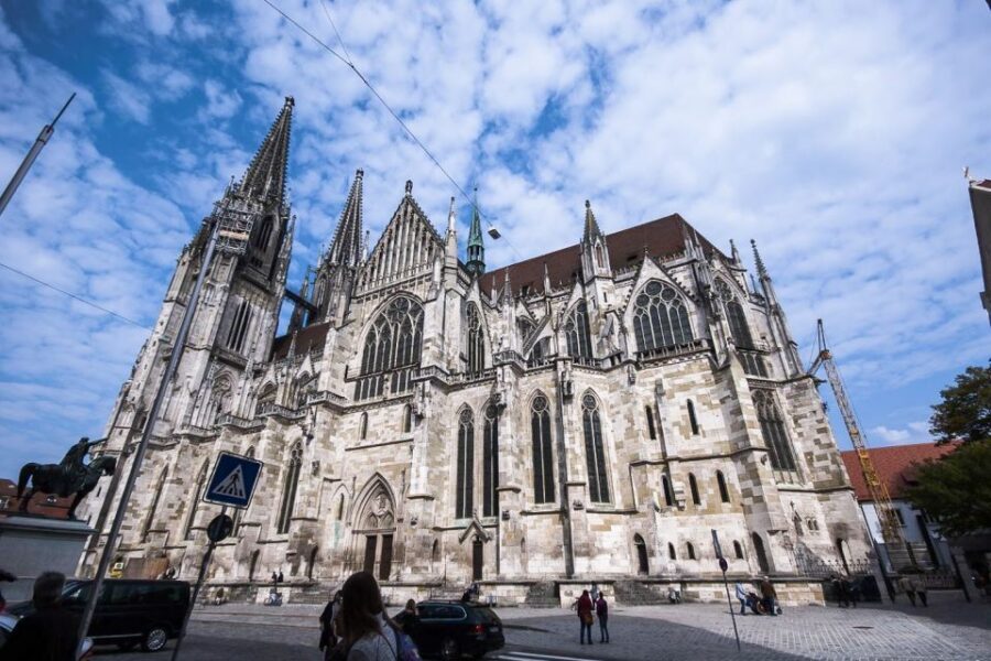 Regensburg: Private Walking Tour With Professional Guide - Regensburg on foot: medieval streets in two hours