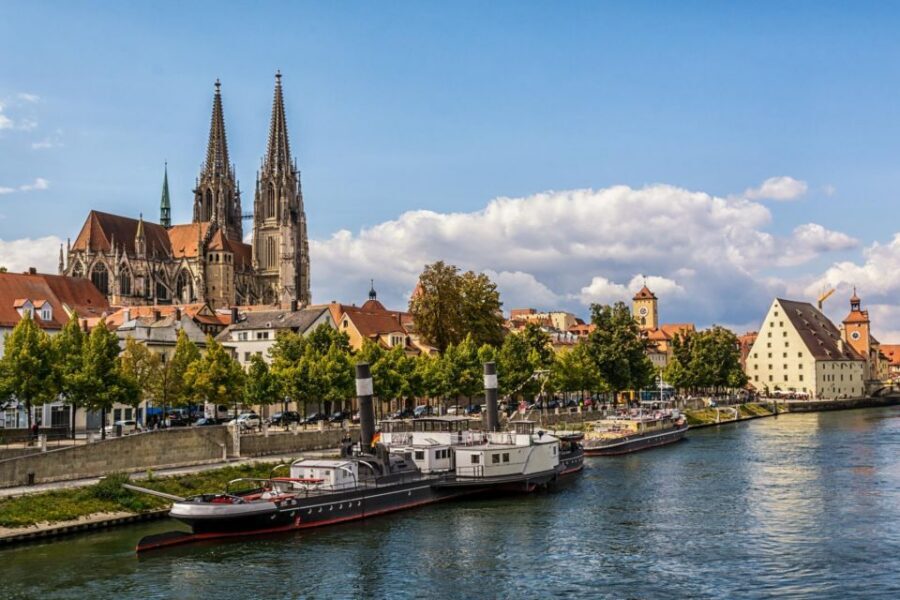 Regensburg: walking tour with italian wines and food tasting - Who This Tour Fits Best (and Who Should Skip)