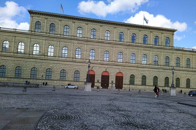 Residence Munich Private Tour including entrance ticket - Munich Residence without the overwhelm: a smart first-time plan