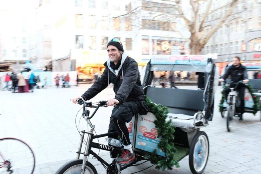 Rickshaw Glühwein Ride - Meeting point at the Friedrich Wilhelm III statue (and what to look for)