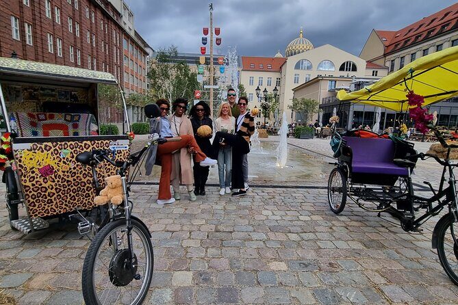 Romantic Berlin Rickshaw City and Photo Tour - incl. pick-up - Bebelplatz and Neue Wache: Book Burnings, War Victims, and How Memorials Work