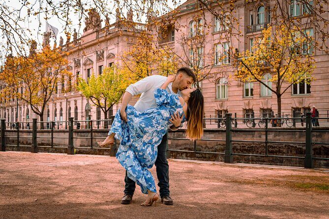 Romantic Couple Photoshoot in the Heart of Berlin - What you get after the shoot: 30 edited photos (minimum)