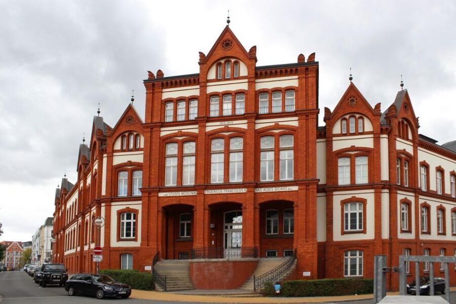 Rostock: Private Guided Walking Tour - Key things to notice during your walk