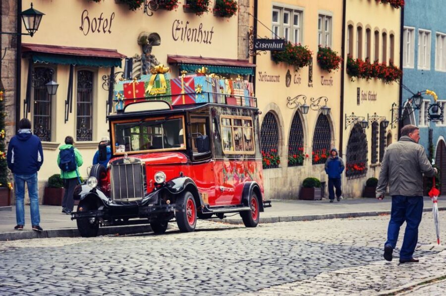 Rothenburg ob der Tauber: Private Guided Walking Tour - Custom options: Medieval Crime Museum, the Town Hall Tower, and a snowball