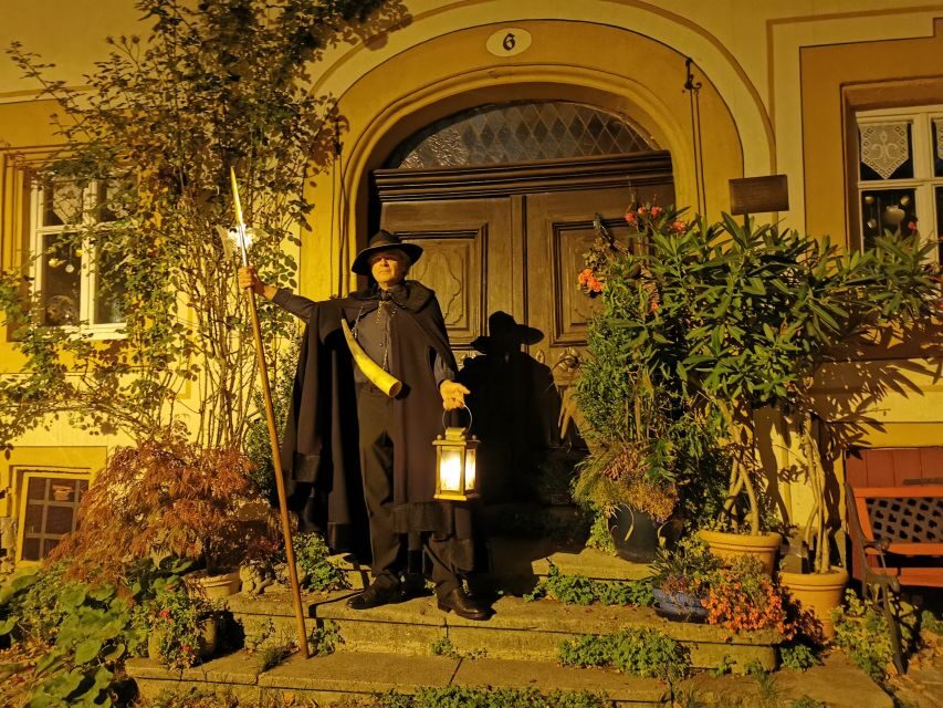 Rothenburg: Private Night Watchman Tour - St. James Church, Town Hall, and the City Walls at Dusk