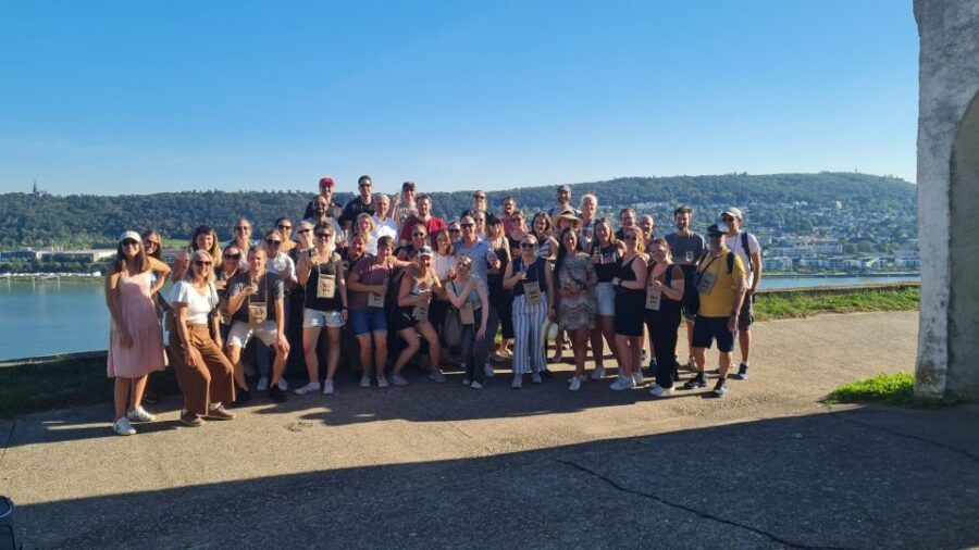 Rüdesheim am Rhein: wine hike and sights - Ending at Drosselgasse: schnapps plus the best kind of freedom