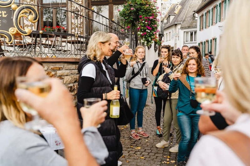 Rüdesheim: city tour with music and wine and Rüdesheim coffee - Wine Break on the Route: how the included drink fits the day