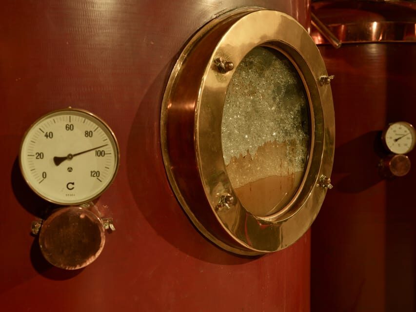 Rüdesheim: Guided tour of the Asbach Visitor Center & tasting - Timing: Saturday 10:00 and monthly Friday 3:00