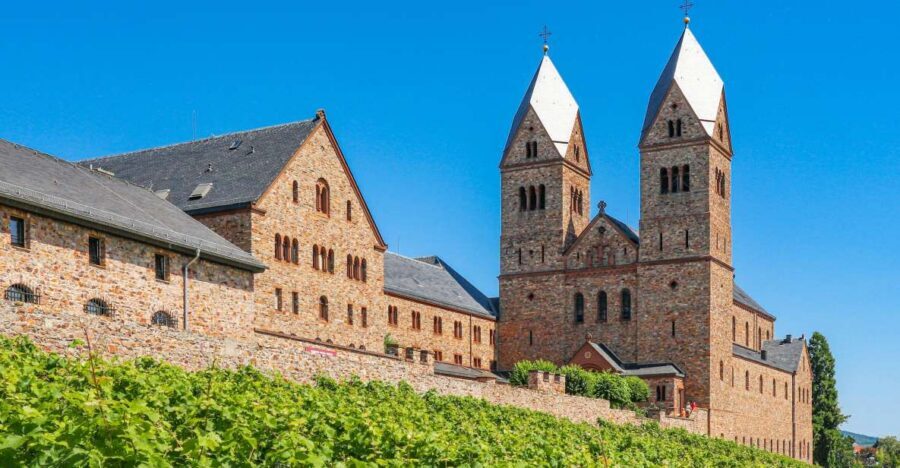 Rüdesheim: Private Guided Walking Tour - Old Town walking: half-timbered streets and the Drosselgasse rhythm