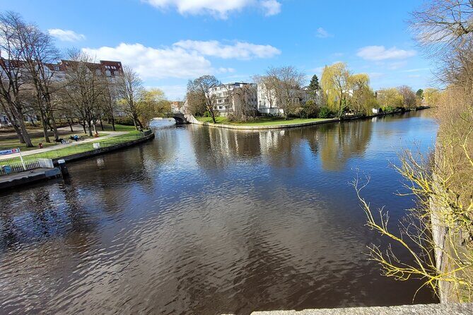 Running tour Hamburg with insider tip guarantee - Small group size (max 5) changes the feel
