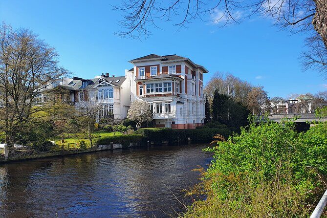 Running tour Hamburg with insider tip guarantee - English guidance and the mobile ticket reality