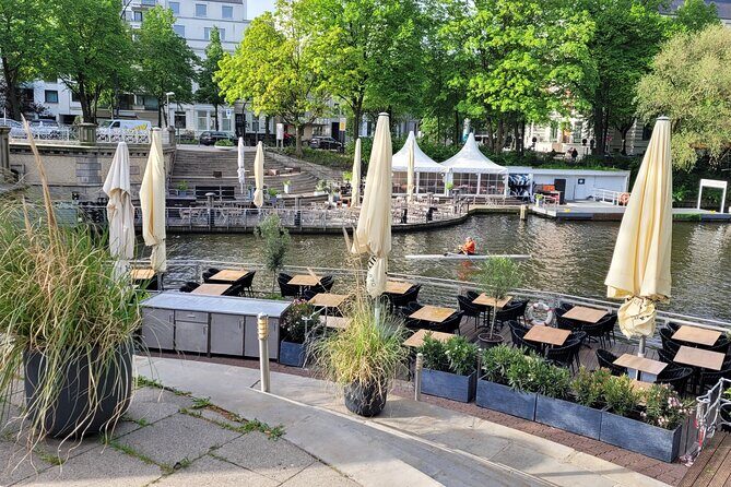 Running tour Hamburg with insider tip guarantee - Shoes, pace, and personal comfort (the stuff that makes or breaks it)