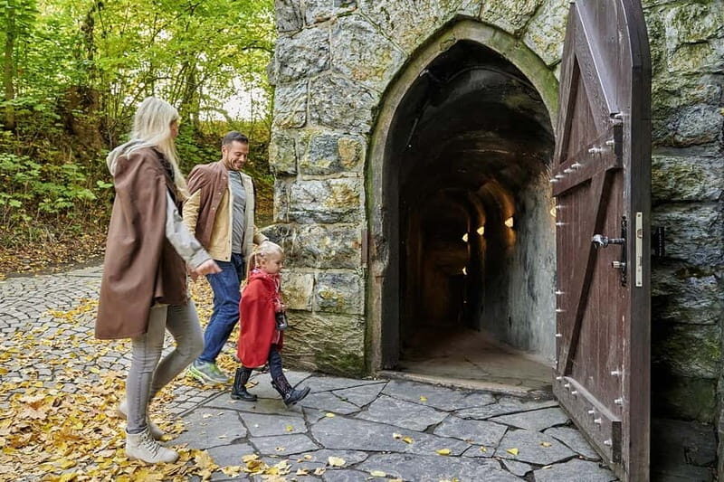 Saalfeld: Ein Familientag voll Abenteuer und Magie - Entering the Feengrotten show mine in Saalfeld