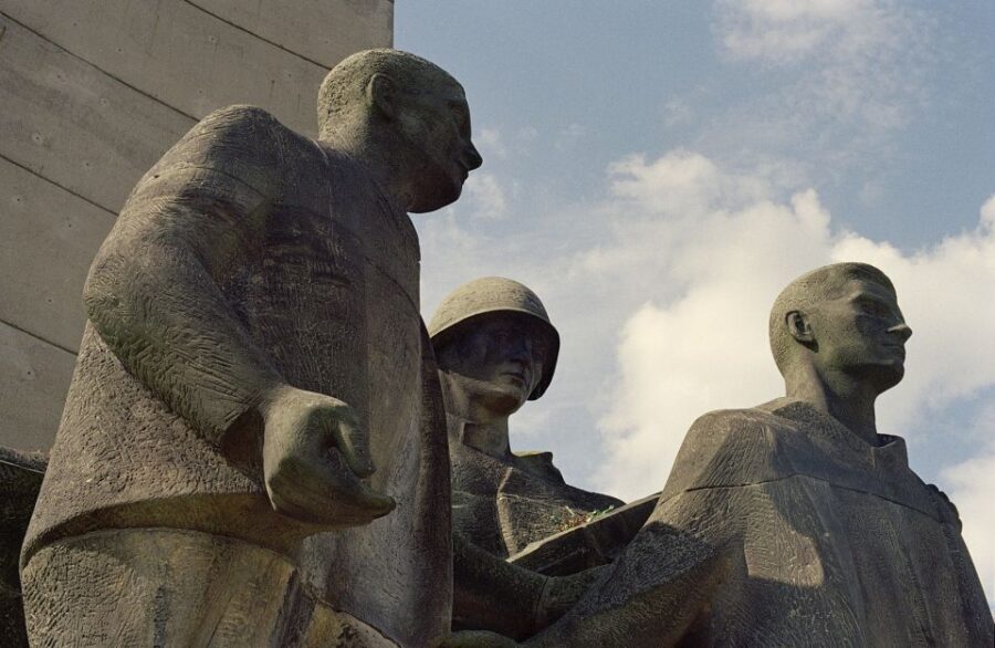 Sachsenhausen Memorial: Walking Tour from Berlin - Timing and pacing: how to plan your day so you don’t feel rushed