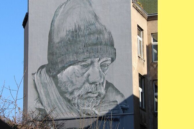 Scavenger hunt Belgian Quarter Cologne - Belgian Quarter Street Art, Legal vs Illegal, and a Phone-Driven Hunt