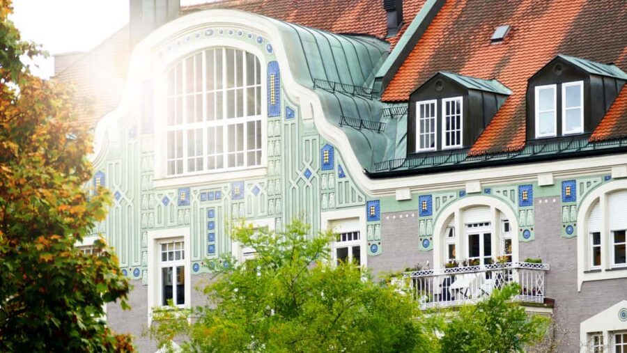 Schwabing: Insider Tour! Neighborhood, Revolt, Secrets in Munich's Cult District - The bohemian myths: fun stories, with a reality check
