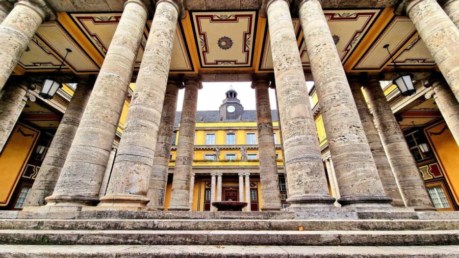 Schwabing: Insider Tour! Neighborhood, Revolt, Secrets in Munich's Cult District - Schwabinger 7, Crash, Drugstore: tracking the party scene with context