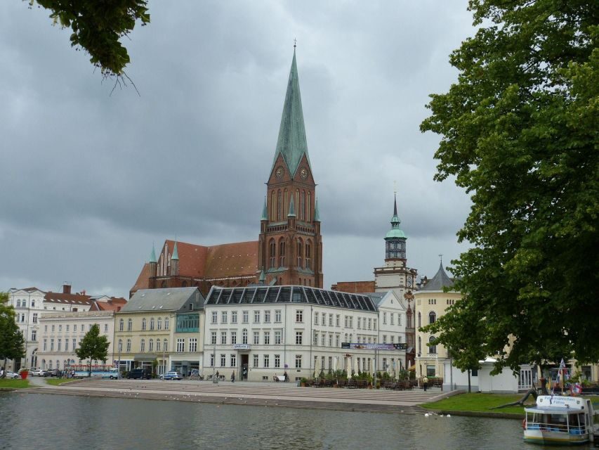 Schwerin: Private Guided Walking Tour - Schwerin’s seven-lake setting: why the city feels made for walking
