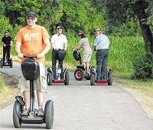 Segway Tour: Old Town Hall, Water Tower & Ehrenhof - Schloss Ehrenhof to Jesuitenkirche: start with the big visual hits