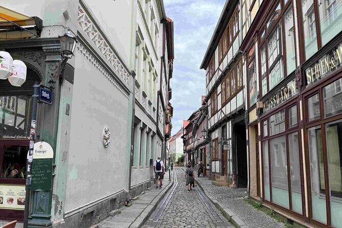 Self-Guided Walk Around Quedlinburg's Timber-Framed Houses - Your Walk Starts in Marktplatz by the Ivy-Covered Rathaus